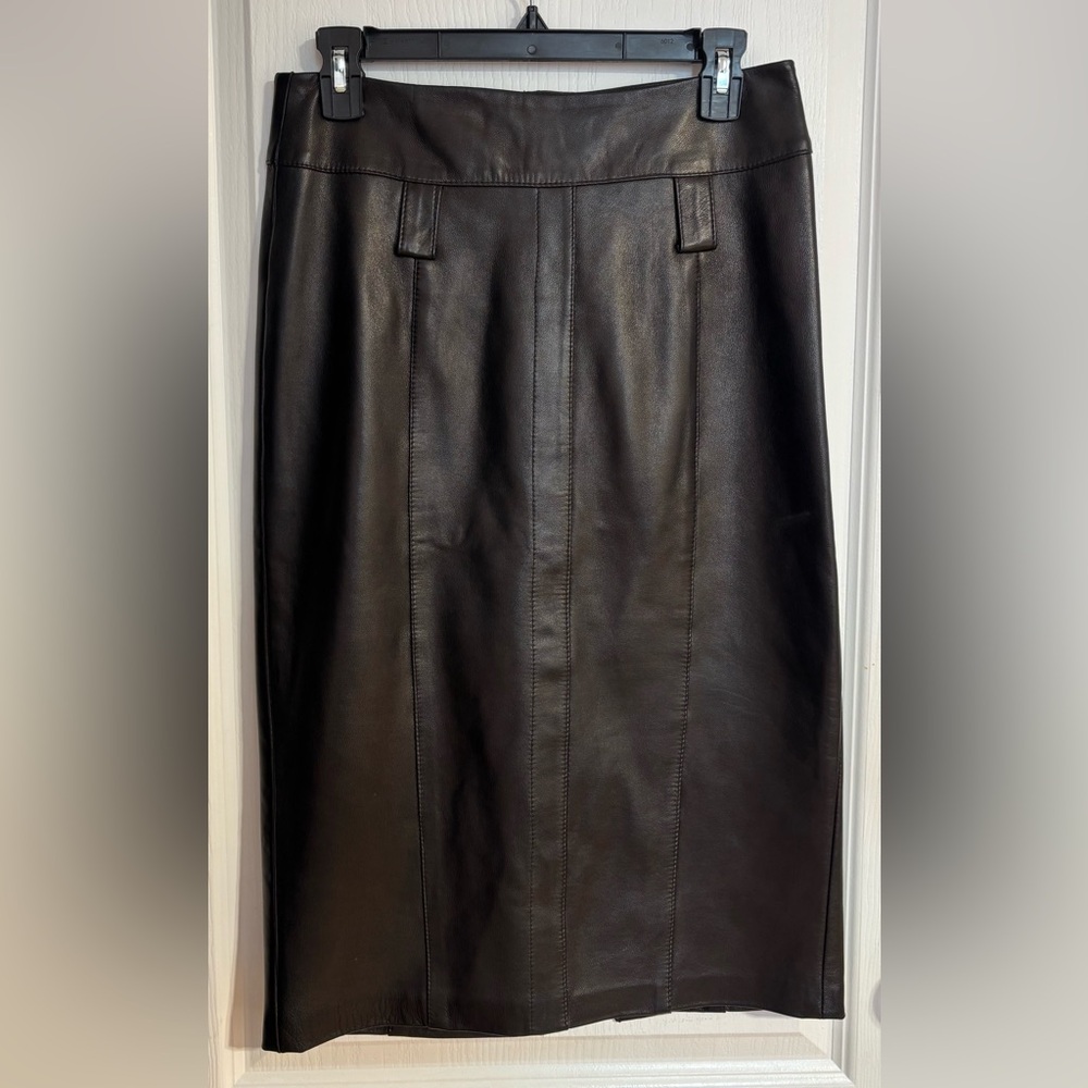 Danier Italian Leather Midi Lined Back Slit Zipper Closure Black Skirt Size 4